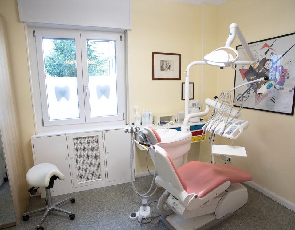 chirurgia dentale brescia